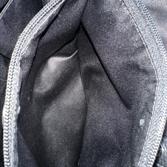 Coach handbag. Black pebbled leather in excellent condition. - Picture 5 of 9